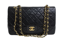 Load image into Gallery viewer, 極美品 CHANEL シャネル マトラッセ25 Wフラップ Wチェーンショルダーバッグ 2番台 ラムスキン ココマーク ブラック ゴールド金具 中古 4b003836