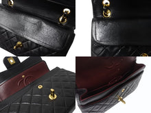 Load image into Gallery viewer, 極美品 CHANEL シャネル マトラッセ23 Wフラップ Wチェーンショルダーバッグ 3番台 ラムスキン ココマーク ブラック ゴールド金具 中古 4b003838