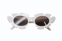 Load image into Gallery viewer, LOEWE ロエベ サングラス フラワーシェイプ PAULA&#39;s IBIZA LW40088U インジェクションナイロン イタリア製 ホワイト 美品 中古 4b003851