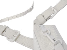 Load image into Gallery viewer, LOUIS VUITTON ルイヴィトン モノグラム トリヨンレザー ソフトトランク ショルダーバッグ ホワイト M53287 ヴァージル初期 美品 中古 4b003869