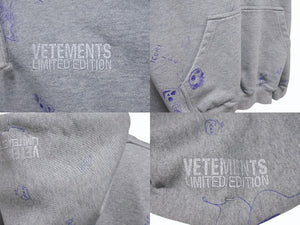 VETEMENTS ヴェトモン SCRIBBLED HOODIE ハンドペイントプリント オーバーサイズ プルオーバーパーカー グレー サイズXS UE54HD480G 美品 中古 4b003872
