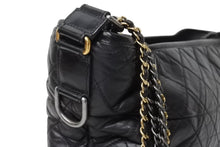 Load image into Gallery viewer, CHANEL シャネル ガブリエル ドゥ シャネル ラージ ホーボーチェーンショルダーバッグ A93824 24番台 ココマーク 美品 中古 4b003892