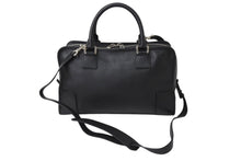 Load image into Gallery viewer, LOEWE ロエベ アマソナ36 ハンドバッグ 2WAY アナグラムロゴ エンボス加工 レザー ブラック シルバー金具 美品 中古 4b003901