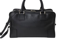 Load image into Gallery viewer, LOEWE ロエベ アマソナ36 ハンドバッグ 2WAY アナグラムロゴ エンボス加工 レザー ブラック シルバー金具 美品 中古 4b003901