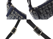 Load image into Gallery viewer, Christian Dior クリスチャンディオール サドルポーチ アクセサリーポーチ トロッター柄 ネイビー 2002年製 美品 中古 4b003918