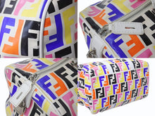 Load image into Gallery viewer, FENDI フェンディ ハンドバッグ 8BL098 PVC レザー マルチカラー ホワイト ズッカ柄 総柄 シルバー金具 美品 中古 4b003938