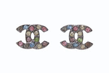 画像をギャラリービューアに読み込む, 極美品 CHANEL シャネル ピアス ココマーク ラインストーン 両耳 06A刻印 2.4g メタルブラック マルチカラー 中古 4b003985