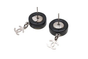 極美品 CHANEL シャネル ピアス 丸ボタン ぶら下がりココマーク 10P刻印 2.4g プラスチック メタル ブラック 中古 4b003981