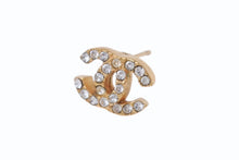 Load image into Gallery viewer, 極美品 CHANEL シャネル ピアス ココマーク ラインストーン 01P 刻印 GP 3.4g ラインストーン ゴールド 中古 4b003971