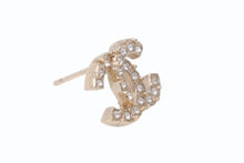 Load image into Gallery viewer, 極美品 CHANEL シャネル ココマーク ピアス 片耳 C21K刻印 アクセサリー GP ラインストーン 1.4g ゴールド 中古 4b003960
