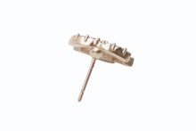 Load image into Gallery viewer, 極美品 CHANEL シャネル ココマーク ピアス 片耳 C21K刻印 アクセサリー GP ラインストーン 1.4g ゴールド 中古 4b003960