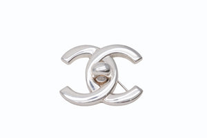 CHANEL シャネル ココマーク ブローチ 重量約16.7g 96P刻印 ターンロック シルバー メタル 美品 中古 4b003972