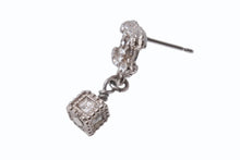 Load image into Gallery viewer, CHANEL シャネル ピアス ココマーク スクエアボックス A11A刻印 重量約4.1g GP ラインストーン シルバー 美品 中古 4b003945