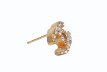 Load image into Gallery viewer, 極美品 CHANEL シャネル ココマーク ラインストーン ピアス 片耳 アクセサリー 01P刻印 1.7g GP ゴールド 中古 4b003988