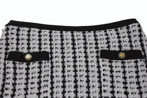 極美品 CHANEL BOUTIQUE シャネル ブティック ツイード ニット スカート ブラック ホワイト 黒 白 ボトムス ココボタン ココマーク ロゴ 中古 4b004015