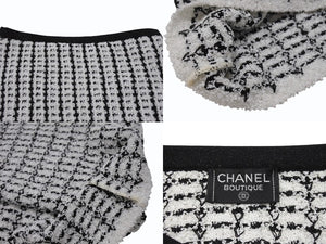 極美品 CHANEL BOUTIQUE シャネル ブティック ツイード ニット スカート ブラック ホワイト 黒 白 ボトムス ココボタン ココマーク ロゴ 中古 4b004015