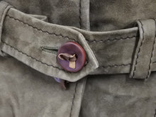Load image into Gallery viewer, CHRISTIAN DIOR クリスチャンディオール ガリアーノ期 スウェードレザージャケット 5A14022242 ブラウン サイズ36 美品 中古 4b004022