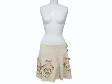 Load image into Gallery viewer, Christian Dior クリスチャンディオール スカート 花柄 2A12033120 サイズ8 ガリアーノ期 刺繍 ベージュ 中古 4b004027