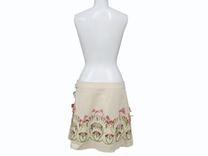Christian Dior クリスチャンディオール スカート 花柄 2A12033120 サイズ8 ガリアーノ期 刺繍 ベージュ 中古 4b004027