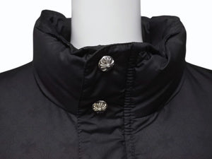 未使用 CHROME HEARTS クロムハーツ STIFF V2 FBRC ダウンジャケット サイズL CHプラスシルバー925 ブラック 総柄 中古 4b004050 