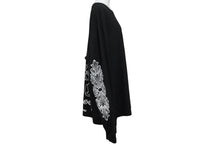 Load image into Gallery viewer, 新品同様 CHROME HEARTS クロムハーツ ラスベガス限定 ホースシュー ロゴ ロンT 長袖Tシャツ ブラック ホワイト サイズXXL 中古 4b004085