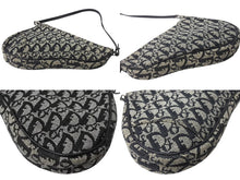Load image into Gallery viewer, ChristianDior クリスチャンディオール トロッター サドルポーチ ロゴ ハンドバッグ 総柄 ブラック シルバー金具 MC1002 美品 中古 4b004102