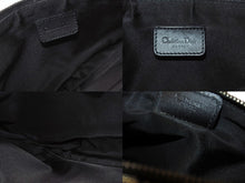 Load image into Gallery viewer, ChristianDior クリスチャンディオール トロッター サドルポーチ ロゴ ハンドバッグ 総柄 ブラック シルバー金具 MC1002 美品 中古 4b004102