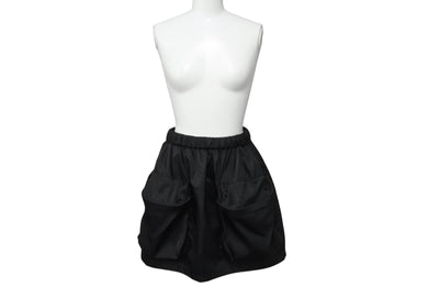 極美品 PRADA プラダ ナイロン ミニスカート 21H853 サイズ38 フレア ブラック イタリア製 中古 4b004126