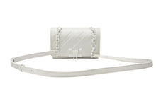 Load image into Gallery viewer, OFF WHITE オフホワイト バインダー クリップ ソフト ショルダーバッグ レザー ホワイト 良品 中古 4b004147