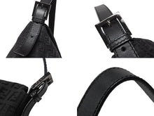 Load image into Gallery viewer, FENDI フェンディ ハンドバッグ 8BR004 マンマバケット ブラック キャンバス レザー ズッキーノ柄 ガンメタル金具 美品 中古 4b004166