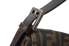 Load image into Gallery viewer, FENDI フェンディ ハンドバッグ マンマバケット ブラウン キャンバス レザー 26424 シルバー金具 美品 中古 4b004167