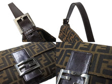 Load image into Gallery viewer, FENDI フェンディ ハンドバッグ マンマバケット ブラウン キャンバス レザー 26424 シルバー金具 美品 中古 4b004167