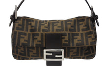 Load image into Gallery viewer, 極美品 FENDI フェンディ マンマバケット ワンショルダーバッグ ズッカ柄 キャンバス レザー ブラウン シルバー金具 中古 4b004168
