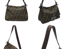 Load image into Gallery viewer, FENDI フェンディ ハンドバッグ マンマバケット ブラウン キャンバス レザー 26325 シルバー金具 美品 中古 4b004173