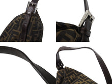 Load image into Gallery viewer, FENDI フェンディ マンマバケット ワンショルダーバッグ 26426 ズッカ柄 キャンバス レザー ブラウン シルバー金具 美品 中古 4b004186