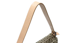 Load image into Gallery viewer, 極美品 FENDI フェンディ ワンショルダーバッグ マンバケット ズッカ柄 8BR009 ベージュ ブラウン シルバー金具 中古 4b004215