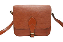 Load image into Gallery viewer, LOUIS VUITTON ルイヴィトン カルトシエールMM ショルダーバッグ M52243 エピレザー ブラウン ゴールド金具 美品 中古 4b004229