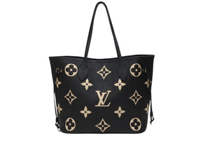 極美品 LOUIS VUITTON ルイヴィトン トートバッグ M58907 モノグラムアンプラント ネヴァーフル MM ブラック 中古 4b004243