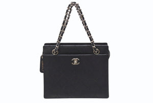 極美品 CHANEL シャネル マトラッセライン チェーンショルダーバッグ キャビアスキン ブラック シルバー金具 中古 4b004247