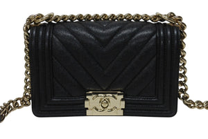 極美品 CHANEL シャネル ボーイシャネル シェブロン Vステッチ チェーン ショルダーバッグ 28番台 キャビアスキン ココマーク ブラック ゴールド金具 中古 4b004256