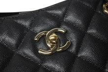 Load image into Gallery viewer, CHANEL シャネル ココマーク マトラッセライン チェーントートバッグ ラージ A91046 23番台 キャビアスキン ブラック ゴールド金具 美品 中古 4b004258