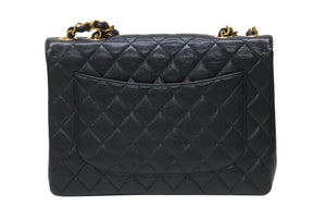極美品 CHANEL シャネル マトラッセ30 シングルフラップ チェーン ショルダーバッグ キャビアスキン 7番台 ブラック ゴールド金具 中古 4b004260