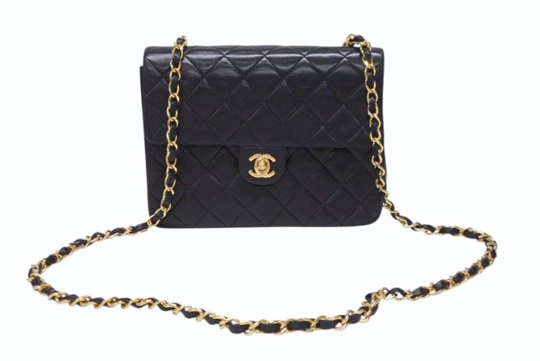 CHANEL シャネル ミニマトラッセ20 ショルダーバッグ 1番台 A01163 ブラック ラムスキン ゴールド金具 美品 中古4b004262