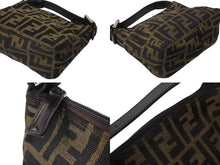 Load image into Gallery viewer, FENDI フェンディ ハンドバッグ ズッカ ブラウン コットンキャンバス シルバー金具 美品 中古 4b004298