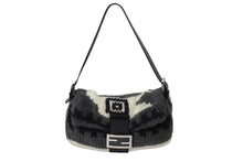 Load image into Gallery viewer, 極美品 FENDI フェンディ マンマバケット ウール ワンショルダーバッグ 16160590992 グレー ブラック ホワイト シルバー金具 中古 4b004311