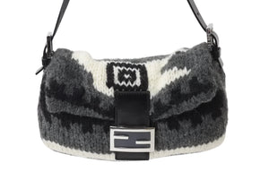 極美品 FENDI フェンディ マンマバケット ウール ワンショルダーバッグ 16160590992 グレー ブラック ホワイト シルバー金具 中古 4b004311