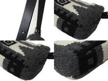 Load image into Gallery viewer, 極美品 FENDI フェンディ マンマバケット ウール ワンショルダーバッグ 16160590992 グレー ブラック ホワイト シルバー金具 中古 4b004311