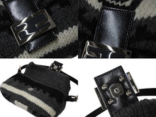 Load image into Gallery viewer, 極美品 FENDI フェンディ マンマバケット ウール ワンショルダーバッグ 16160590992 グレー ブラック ホワイト シルバー金具 中古 4b004311