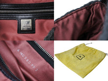 Load image into Gallery viewer, 極美品 FENDI フェンディ マンマバケット ウール ワンショルダーバッグ 16160590992 グレー ブラック ホワイト シルバー金具 中古 4b004311