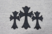 Load image into Gallery viewer, 新品未使用 CHROME HEARTS クロムハーツ 7-11 HOODIE セメタリ―クロスパッチ バックCHロゴ刺繡 プルオーバーパーカー グレー サイズS 中古 4b004314